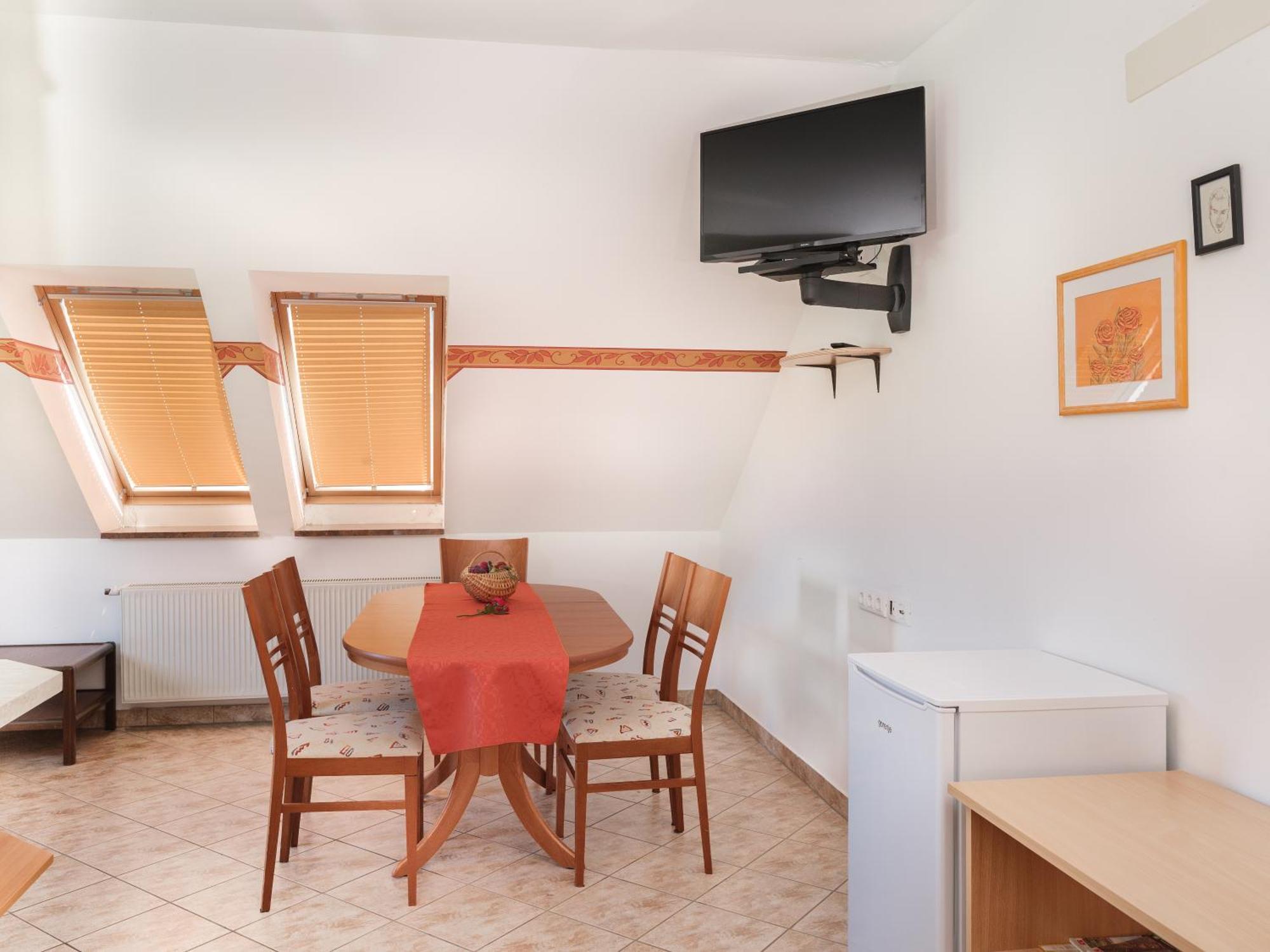 Apartments Suster Stari Trg ob Kolpi 外观 照片